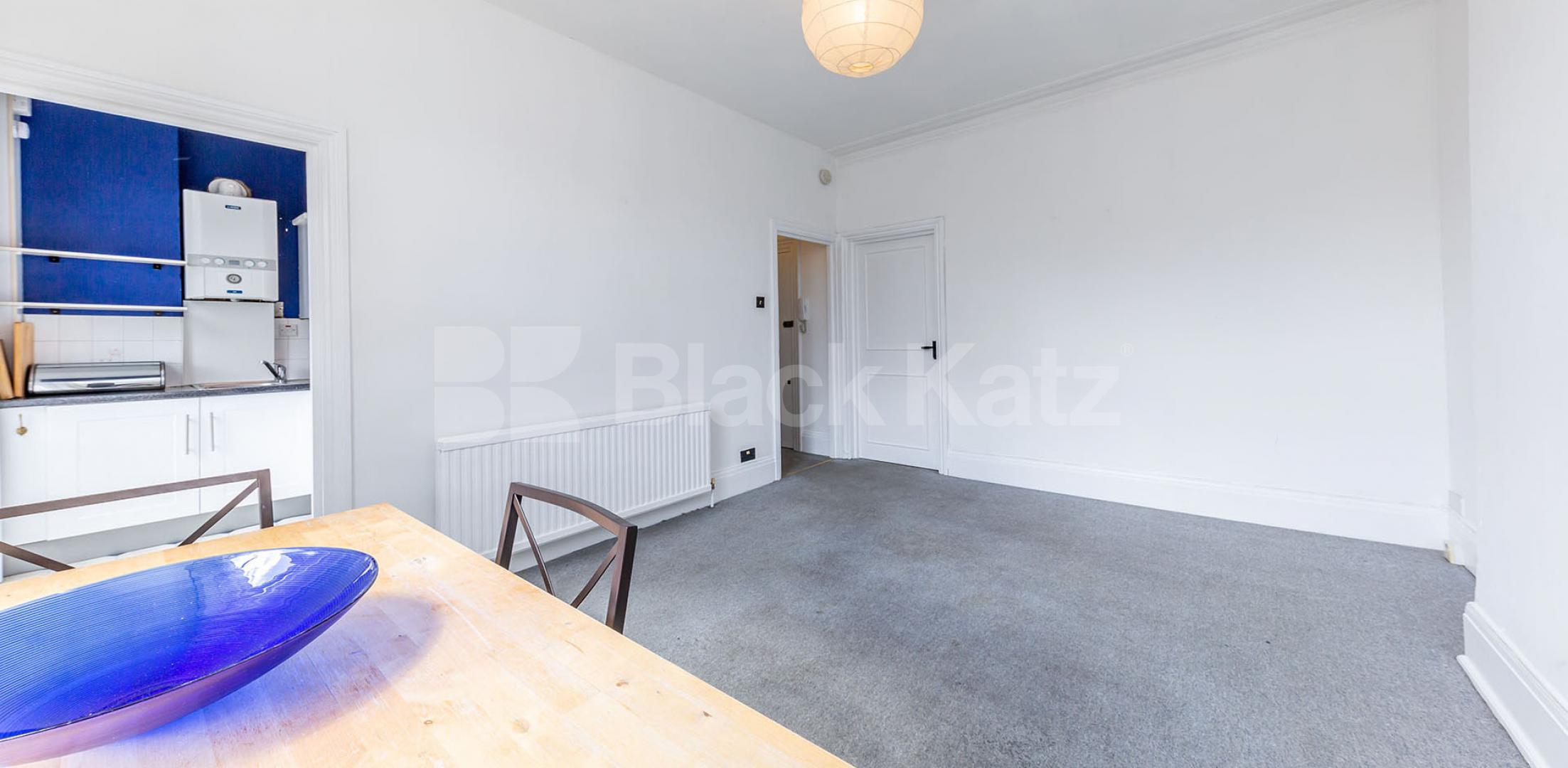 Spacious one bedroom set within a house with period features in Camden Agar Grove, Camden Square